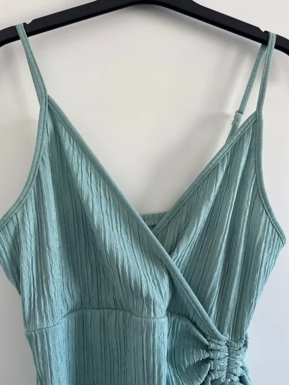 Mint/ ljusgrön klänning