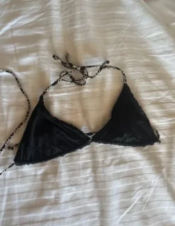 Mönstrad bikiniöverdel