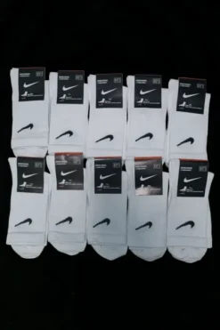 Modne skarpety codzienne Nike markowe białe