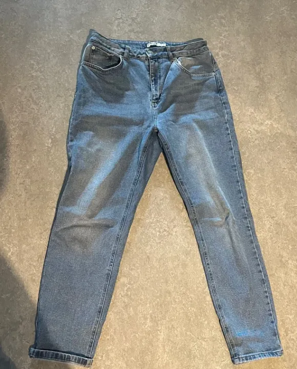 Mom jeans