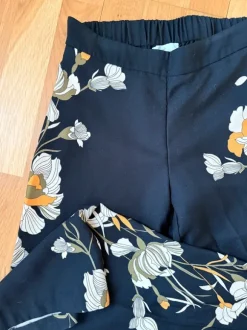 Motive floral pants