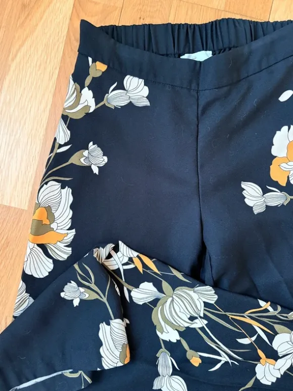 Motive floral pants