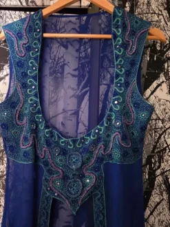 Mörkblå broderad tunika