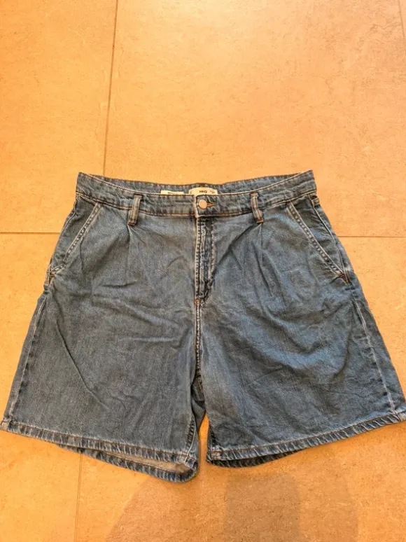 Mørke denim shorts