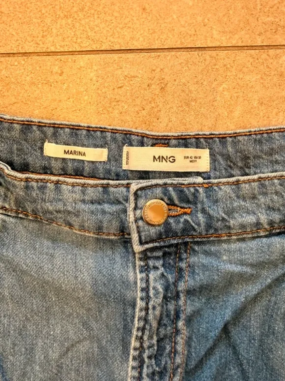 Mørke denim shorts