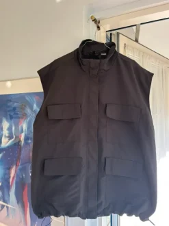 Mørkegrå vest