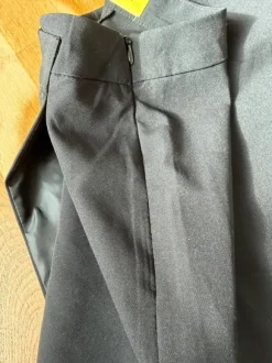 Nederdel med indbygget shorts