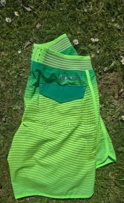 Neongröna Badshorts, surfshort, Men's Physique shorts