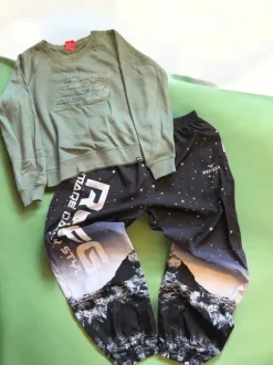 New Balance Vintage Logo Sweatshirt + Space Graphic Jogger Pants Bundle
