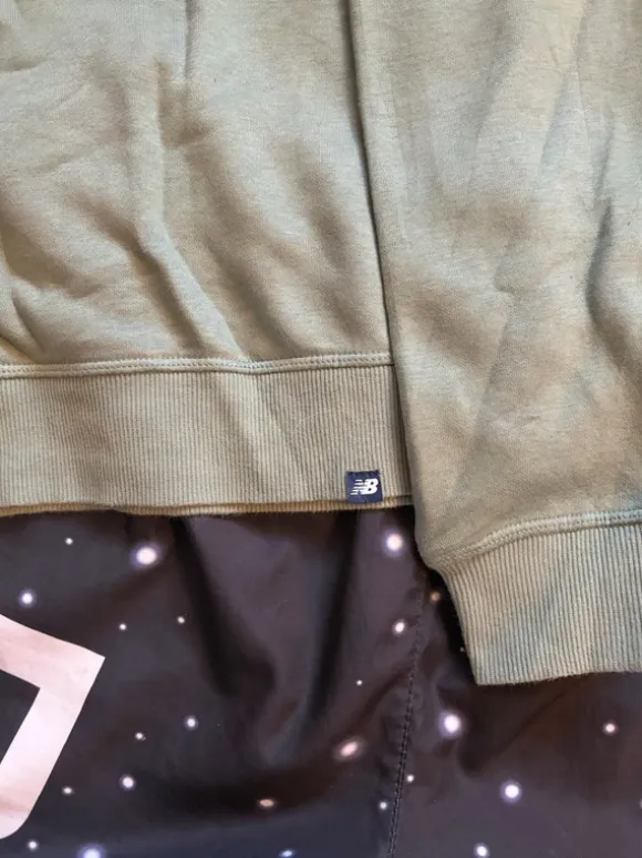 New Balance Vintage Logo Sweatshirt + Space Graphic Jogger Pants Bundle