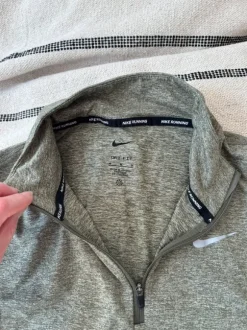 Nike dry-fit løbetrøje str M