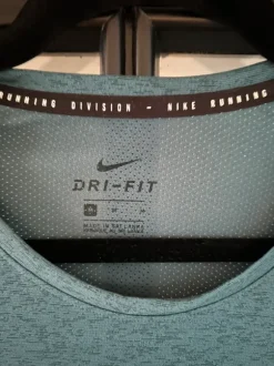 Nike Funktions tränings T-shirt