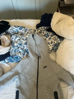 Nike Hoddie med dragkedja