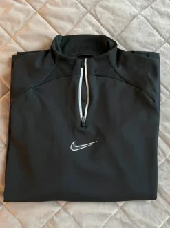 Nike Men's Dri-FIT Strike Drill Soccer Top