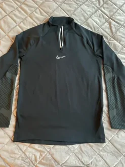 Nike Men's Dri-FIT Strike Drill Soccer Top