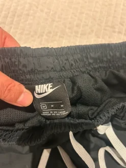 Nike shorts str. M – sor