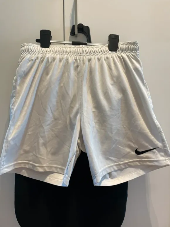 Nike träningsshorts vita, storlek S