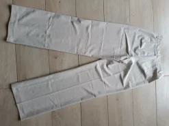 Nowe spodnie Stradivarius z metką rozmiar 34 xs kolor beżowy