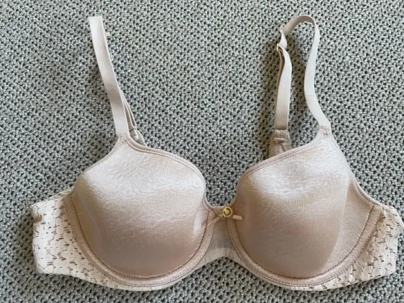 Ny Chantelle BH str. 75 B kun prøvet på