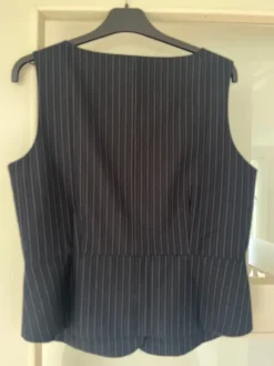 Ny Envii vest