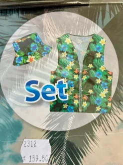 Ny farvestrålende vest og hat til Hawaii-temafest