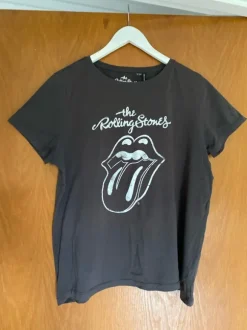 Only carmakoma tshirt