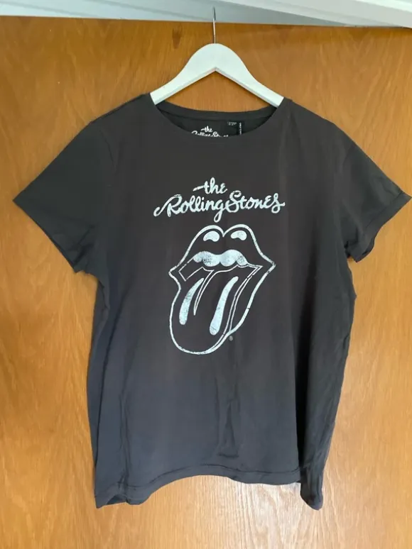 Only carmakoma tshirt
