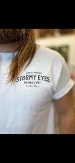 Ord.pris 349kr Supersnygg t-shirt ny tryck fram och bak unisex