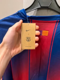 Oryginalna koszulka domowa Nike FC Barcelona 25/26 S Nowa