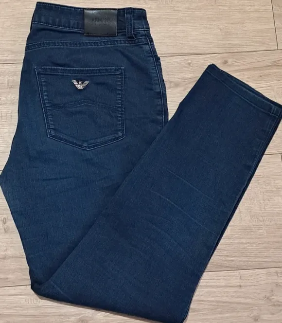 Oryginalne spodnie Armani Jeans Dahlia J18 Slim Fit W31