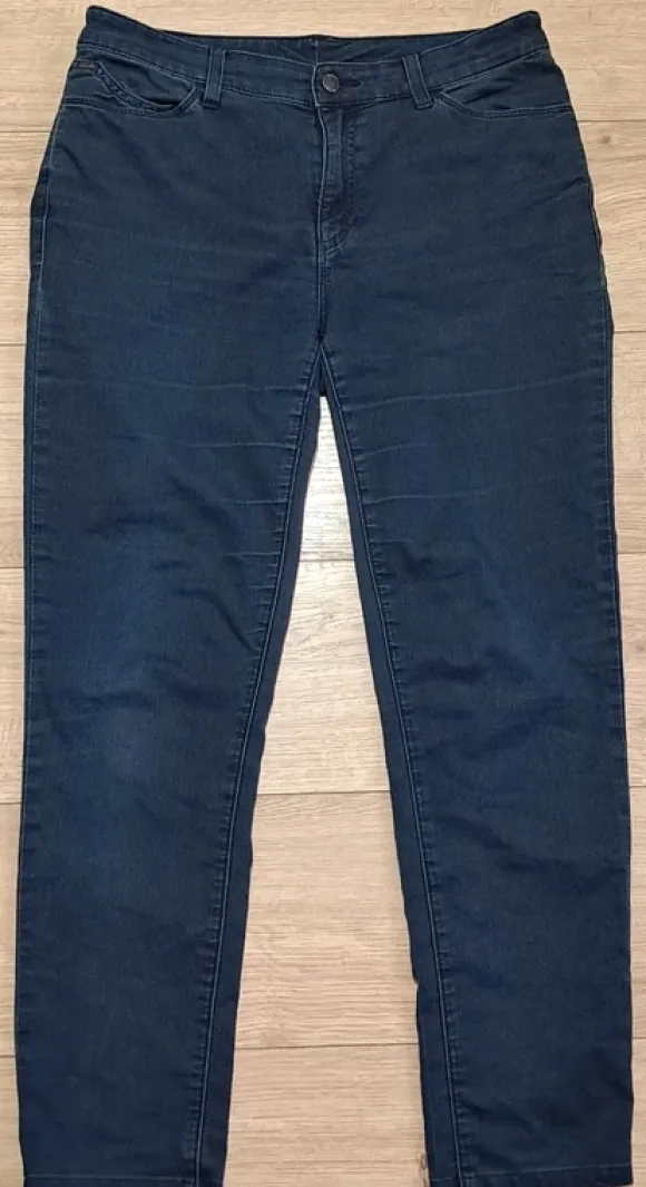 Oryginalne spodnie Armani Jeans Dahlia J18 Slim Fit W31