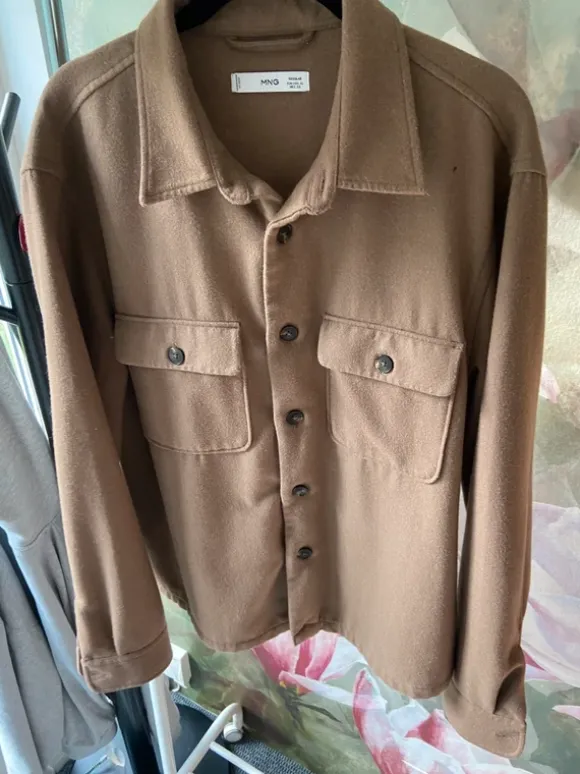 Overshirt från Mango