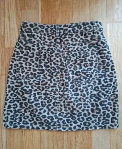 Pieces denimnederdel med leopardprint str. XS.