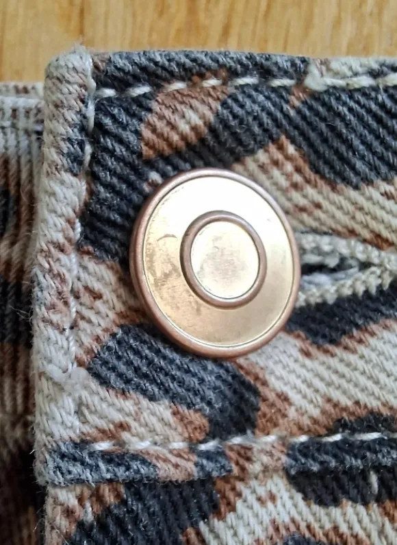 Pieces denimnederdel med leopardprint str. XS.