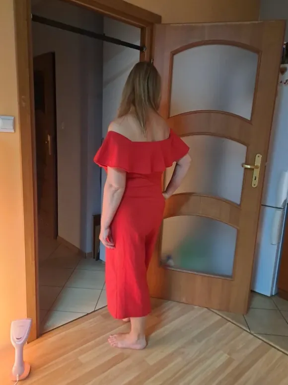 Piękny kombinezon z szerokimi nogawkami r 44