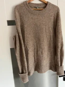 Piękny sweter COS alpaka i wełna