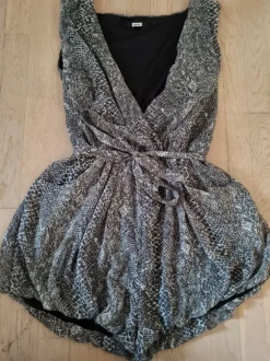 Playsuit dam