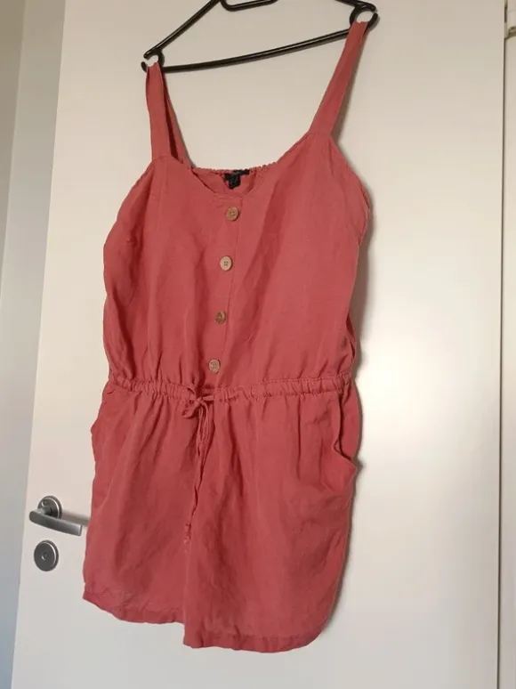 Playsuit i 55% linne