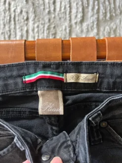Please Jeans