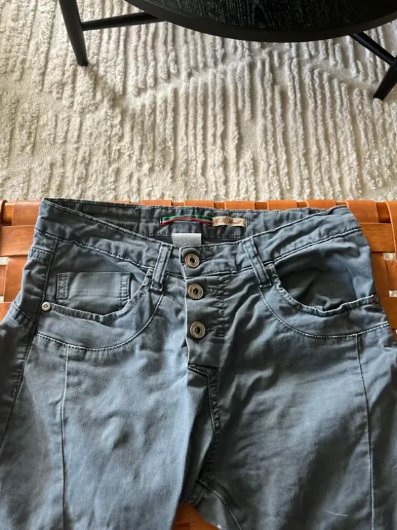 Please Jeans