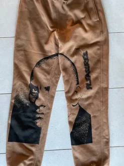 Pleasures Tøj