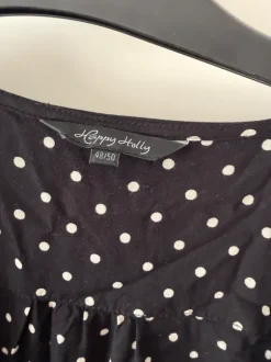 Prickig klänning