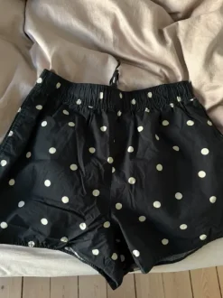 Prikket shorts