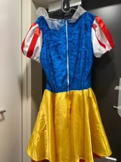Prinsessa Lumikin mekko