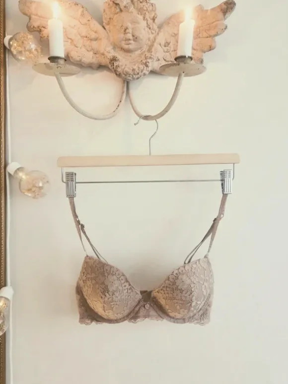 Przepiękny biustonosz Victorias Secret push up