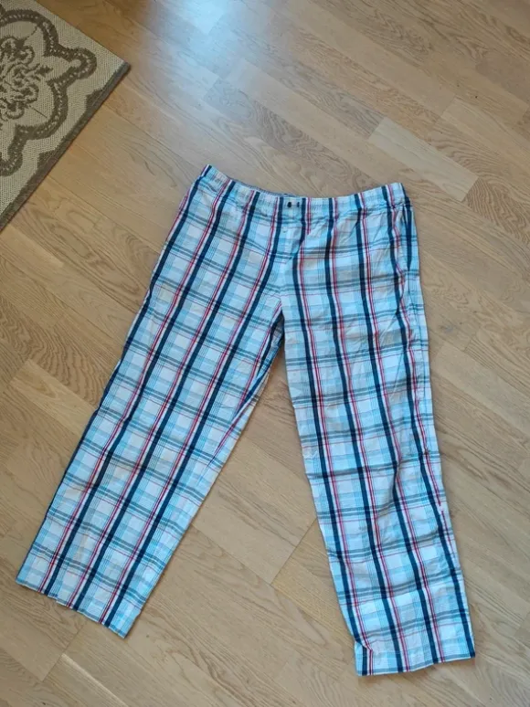 Pyjamahousut
