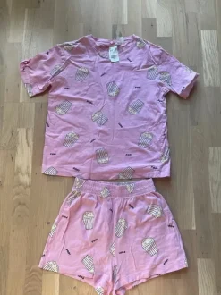 Pyjamas set