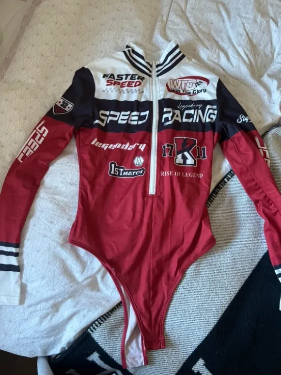 Racer kører kostume