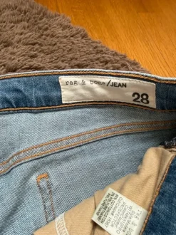 Rag & Bone Jean waist 28 perfekt färg till våren och sommaren