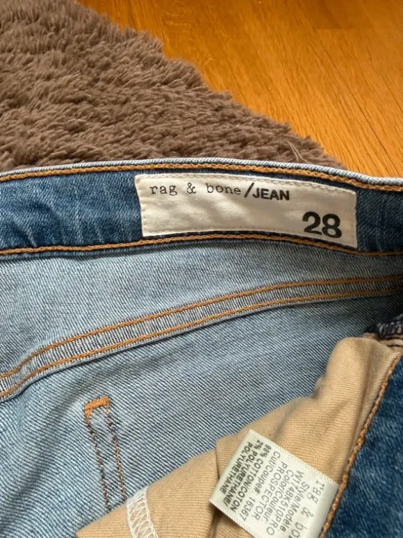 Rag & Bone Jean waist 28 perfekt färg till våren och sommaren